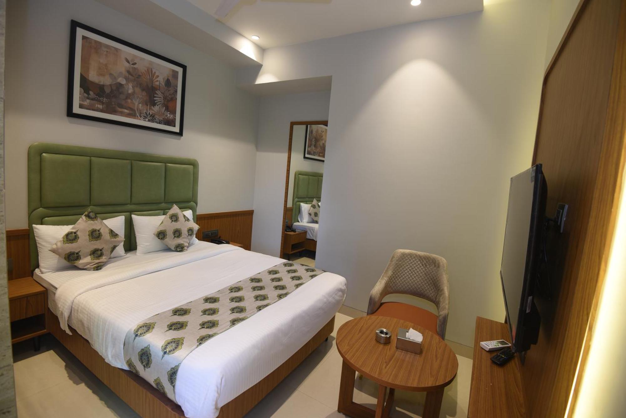 Vishnu Krupa Executive Rooms Virār 外观 照片