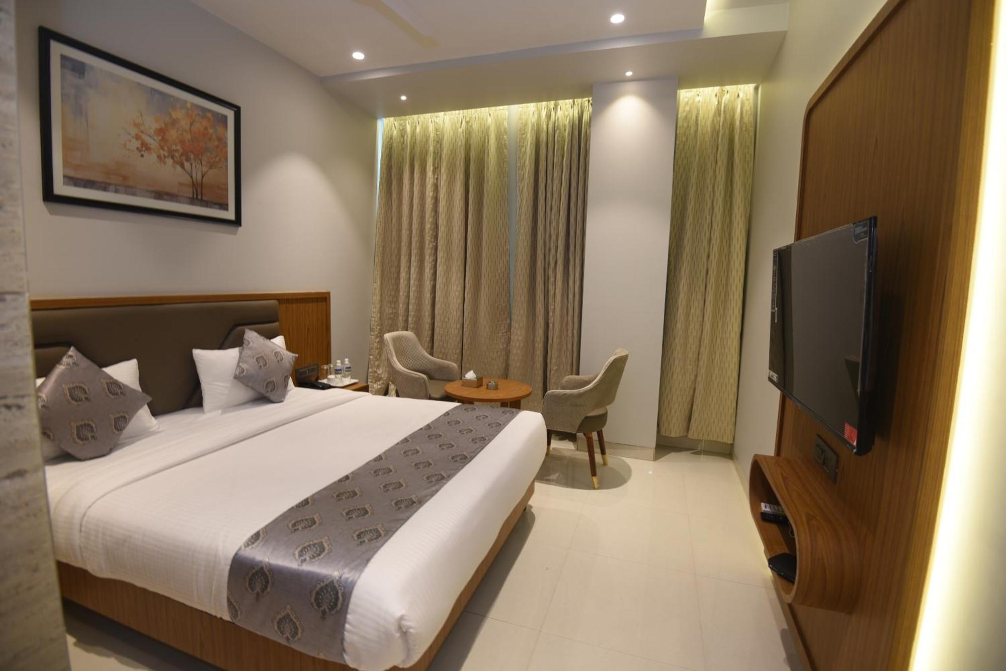 Vishnu Krupa Executive Rooms Virār 外观 照片