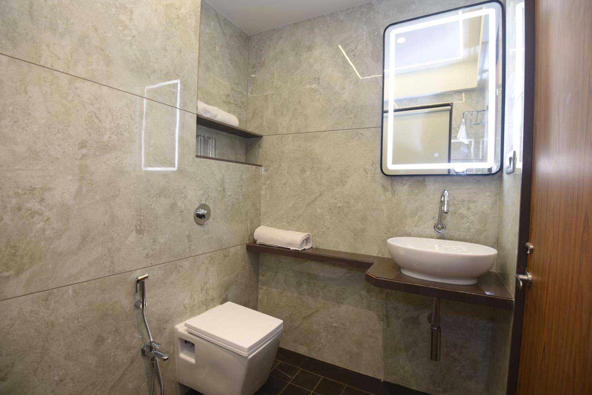 Vishnu Krupa Executive Rooms Virār 外观 照片